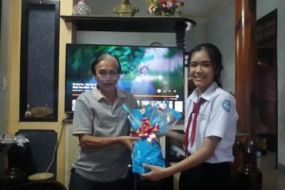 LIÊN ĐỘI THĂM, CHÚC MỪNG NGÀY NHÀ GIÁO VIỆT NAM GIÁO VIÊN ĐÃ VỀ HƯU