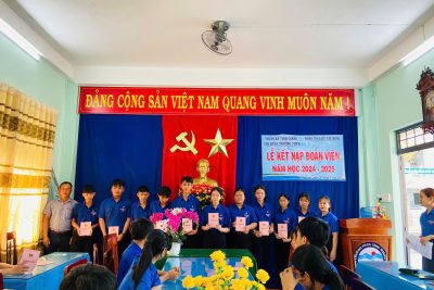 LỄ KẾT NẠP ĐOÀN VIÊN NĂM HỌC 2024-2025