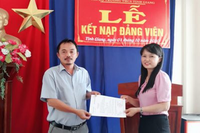 Chi bộ THCS Tịnh Giang – Lễ kết nạp Đảng viên mới