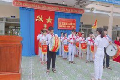 Trường THCS Tịnh Giang khai giảng năm học mới 2020-2021 được chuẩn bị an toàn, ngắn gọn