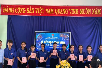 LỄ KẾT NẠP ĐOÀN VIÊN NĂM HỌC 2025-2026